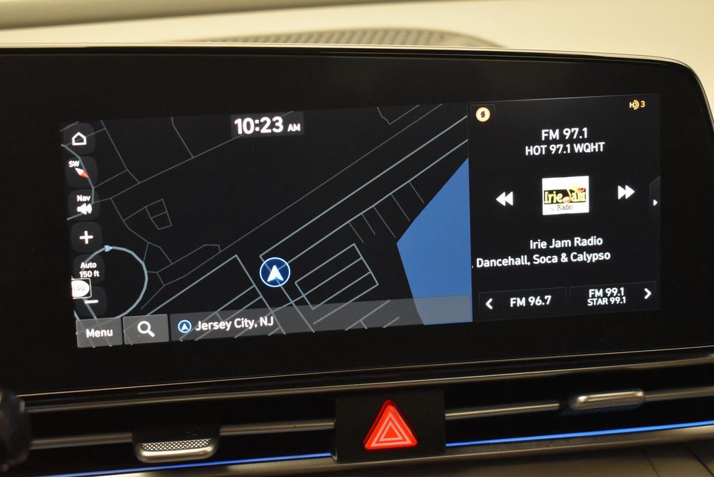 Used 2024 White Hyundai SEL image 17