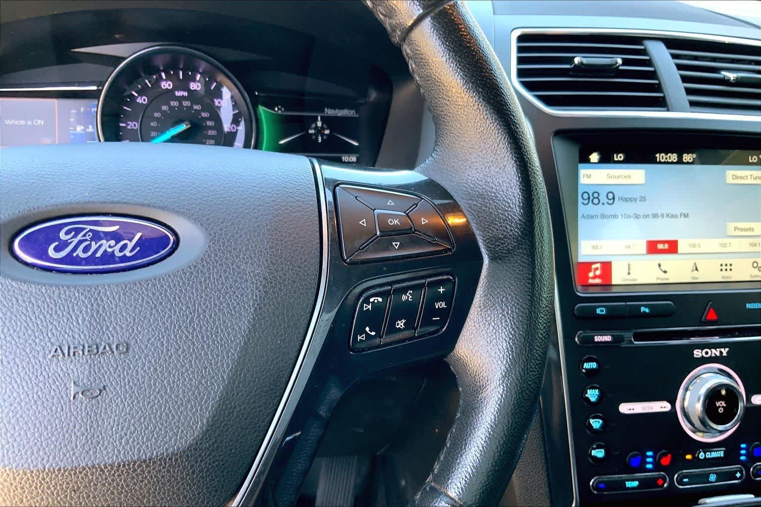 Used 2018 Magnetic Metallic Ford Limited image 23