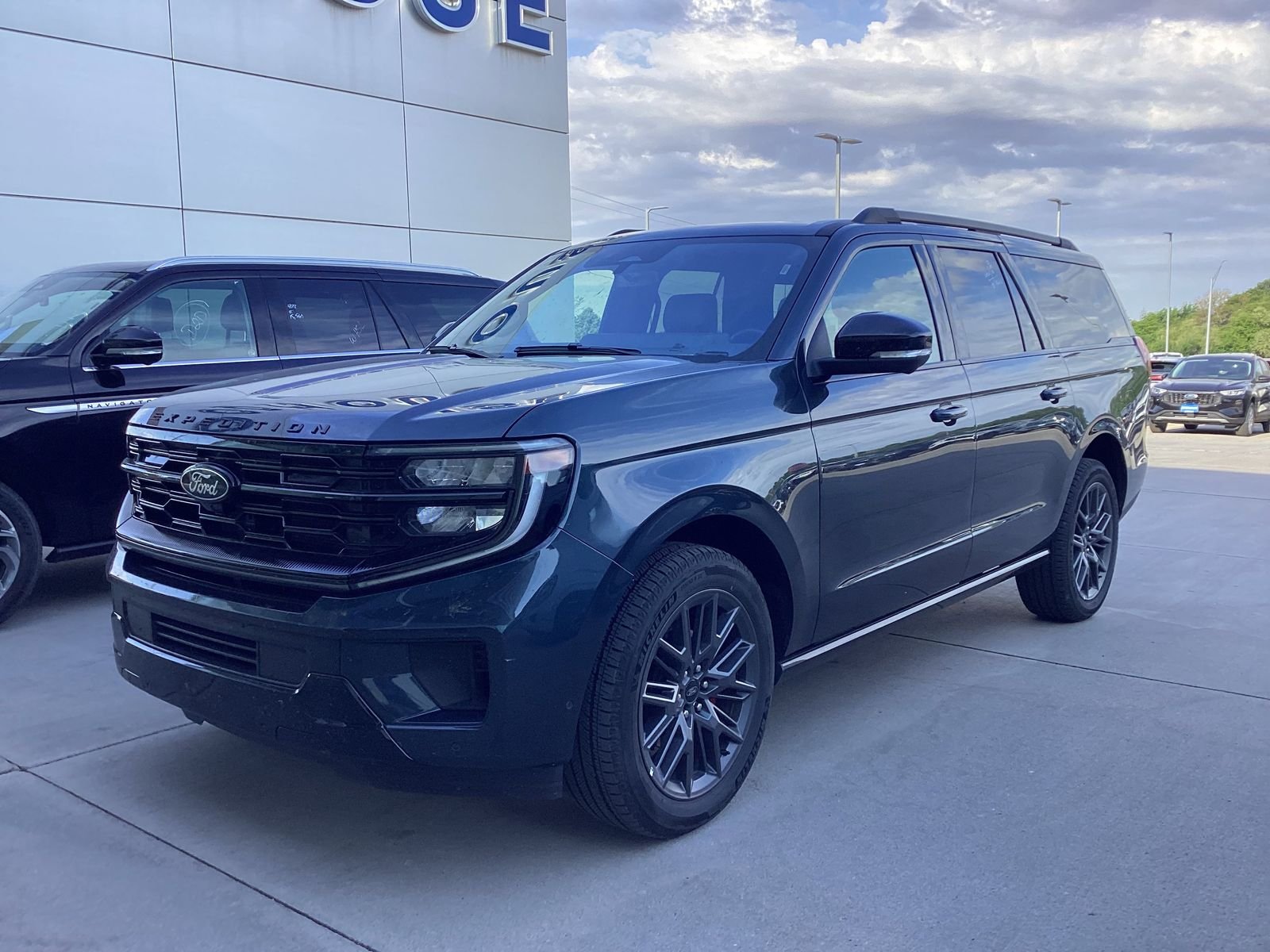 2025 Ford Expedition Platinum MAX 4x4's photo