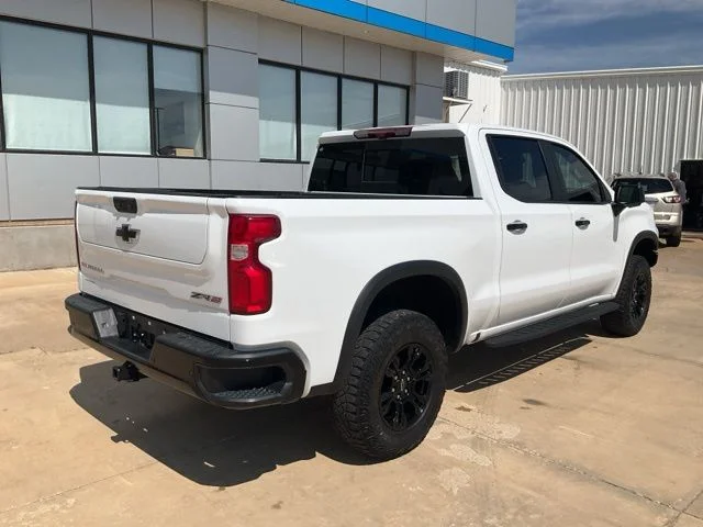 Used 2023 White Chevrolet ZR2 image 36