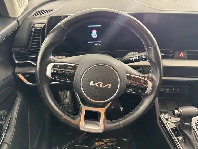 Used 2023 White Kia EX image 30