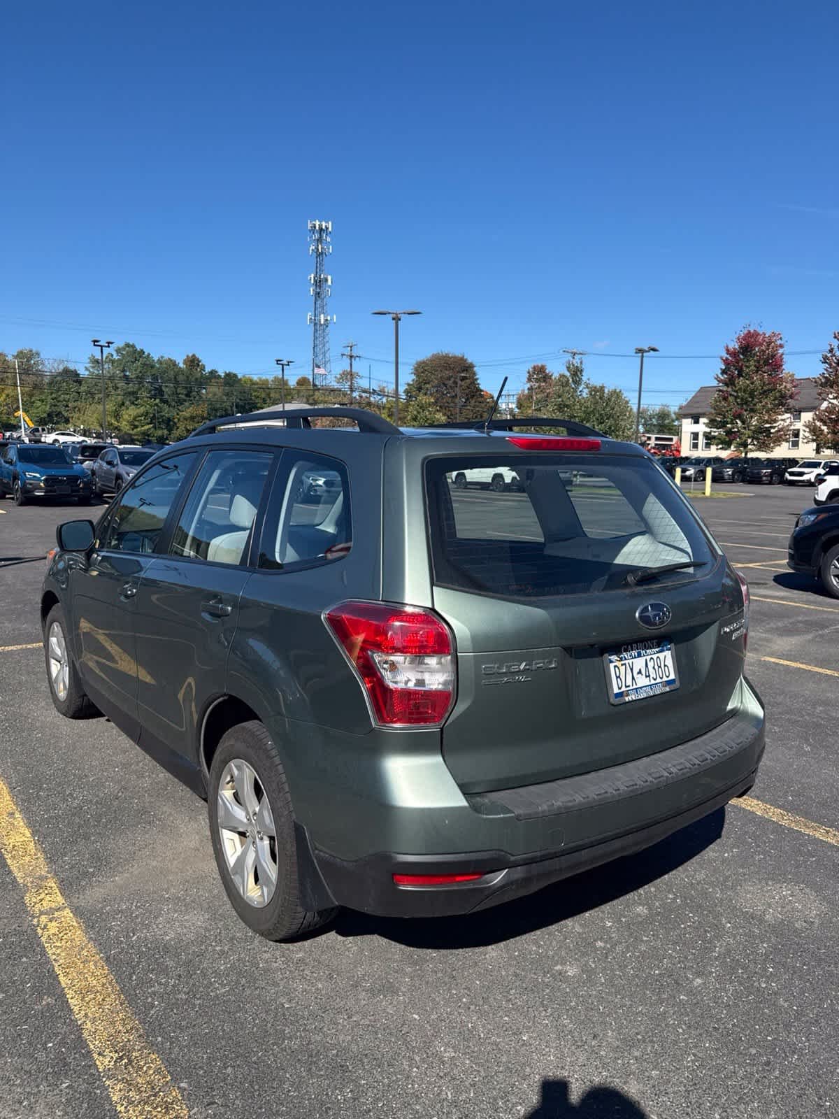 Used 2015 Jasmine Green Metallic Subaru 2.5i image 2