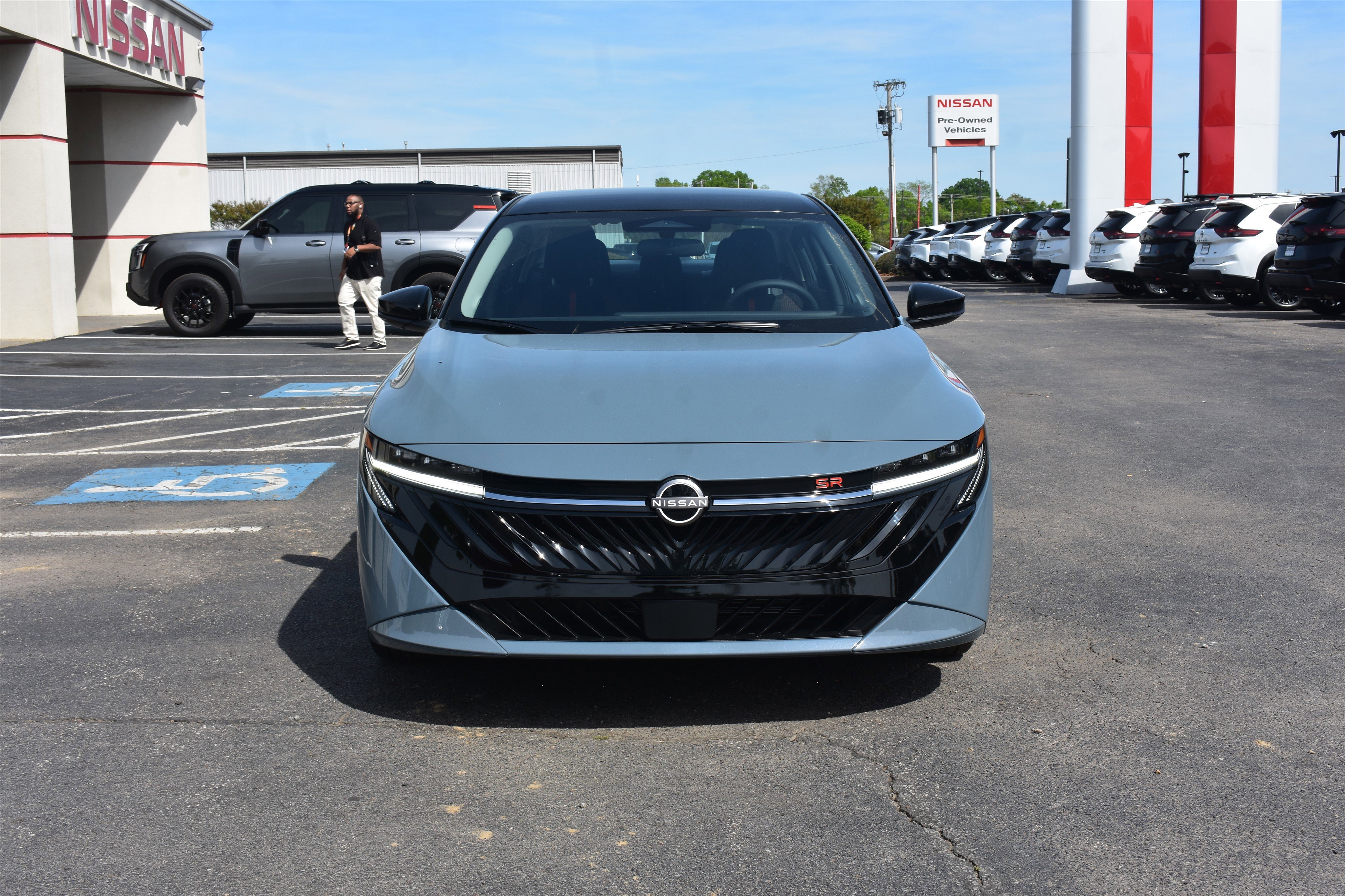 New 2026 Atlantic Gray Metallic / Super Black Two-tone Nissan SR image 2