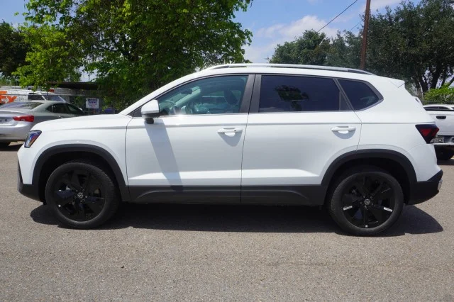 New 2026 Pure White Volkswagen 1.5T SE image 11