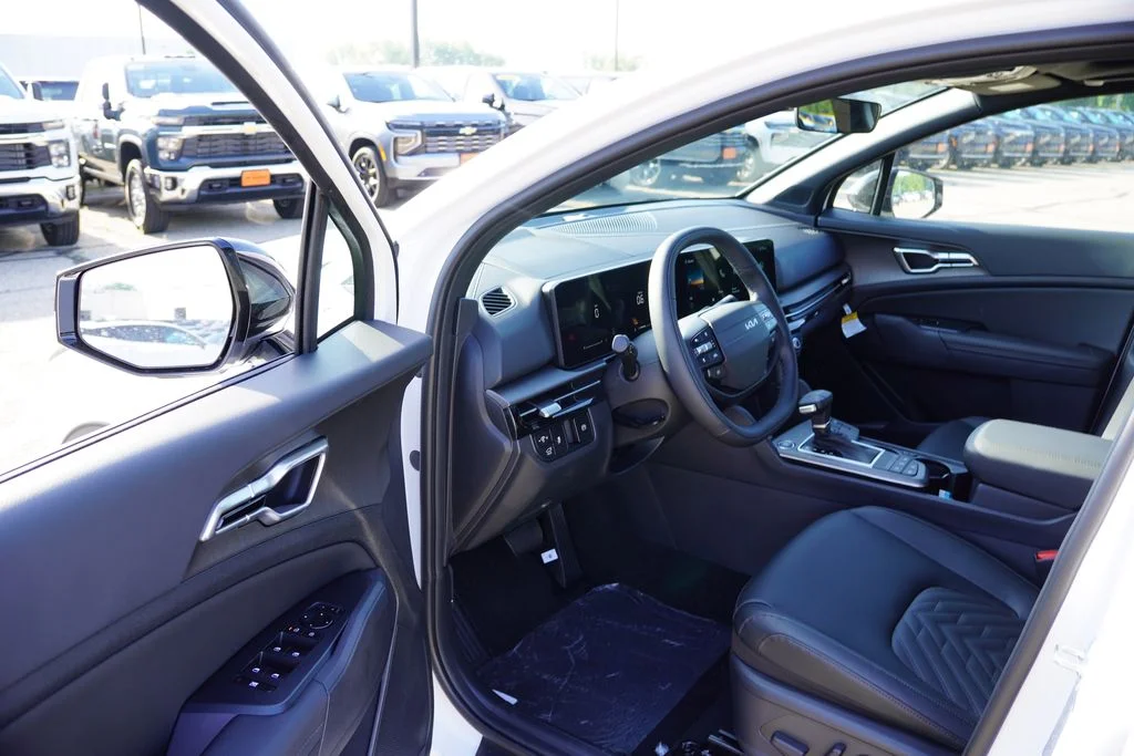New 2026 Glacial White Pearl Kia X-Line image 10