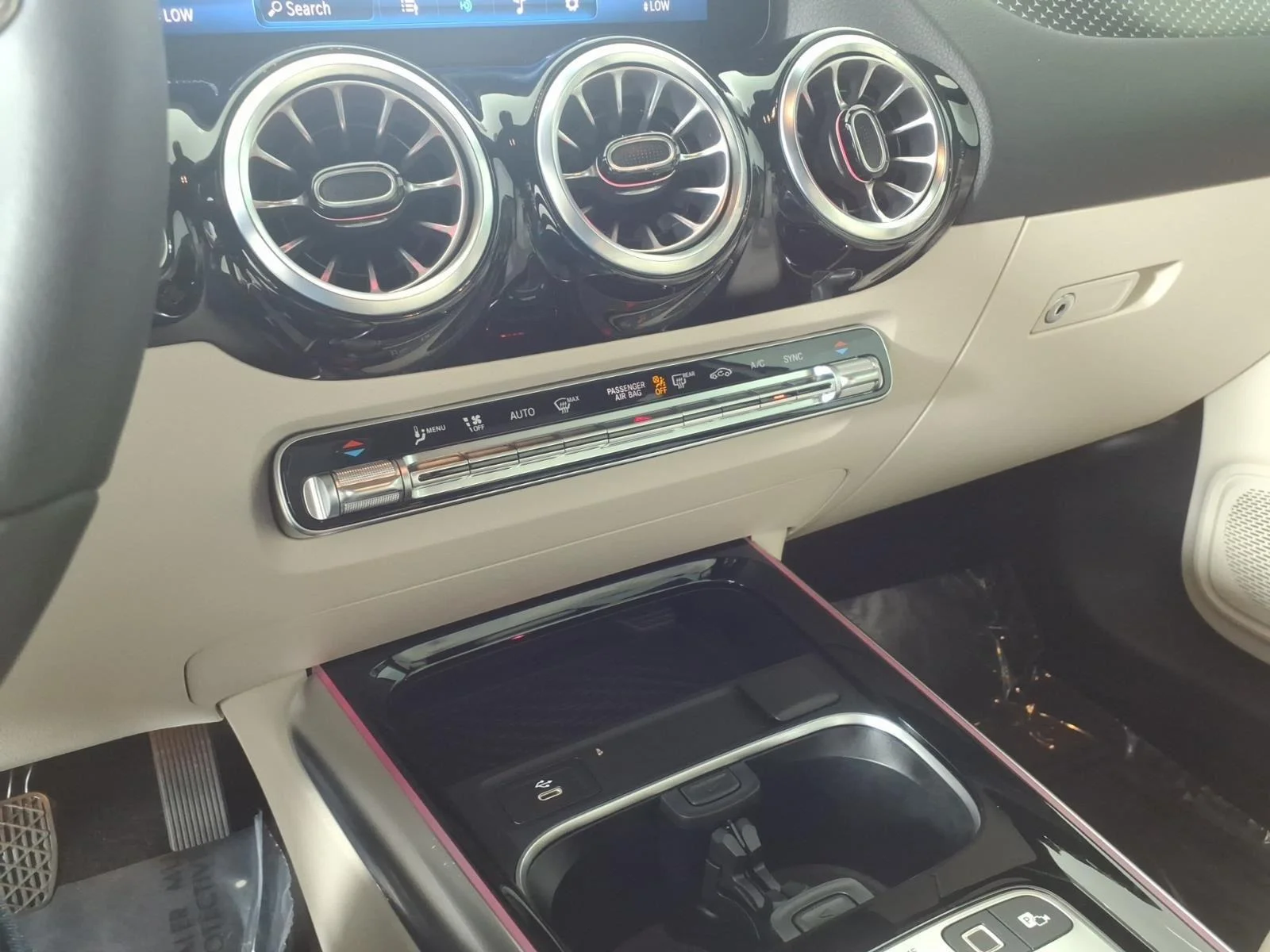 Used 2025 Polar White Mercedes-Benz GLA 250 image 6
