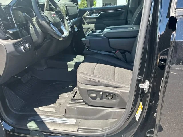 New 2026 Onyx Black GMC Elevation image 11