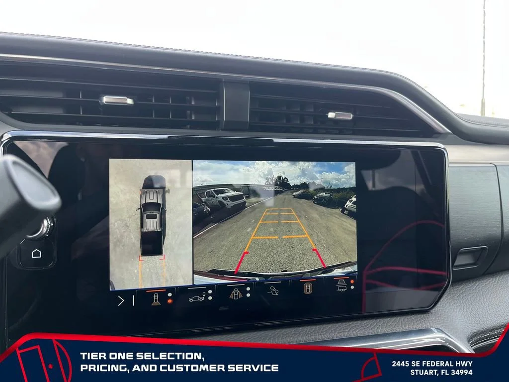 Used 2025 Summit White GMC Denali image 31