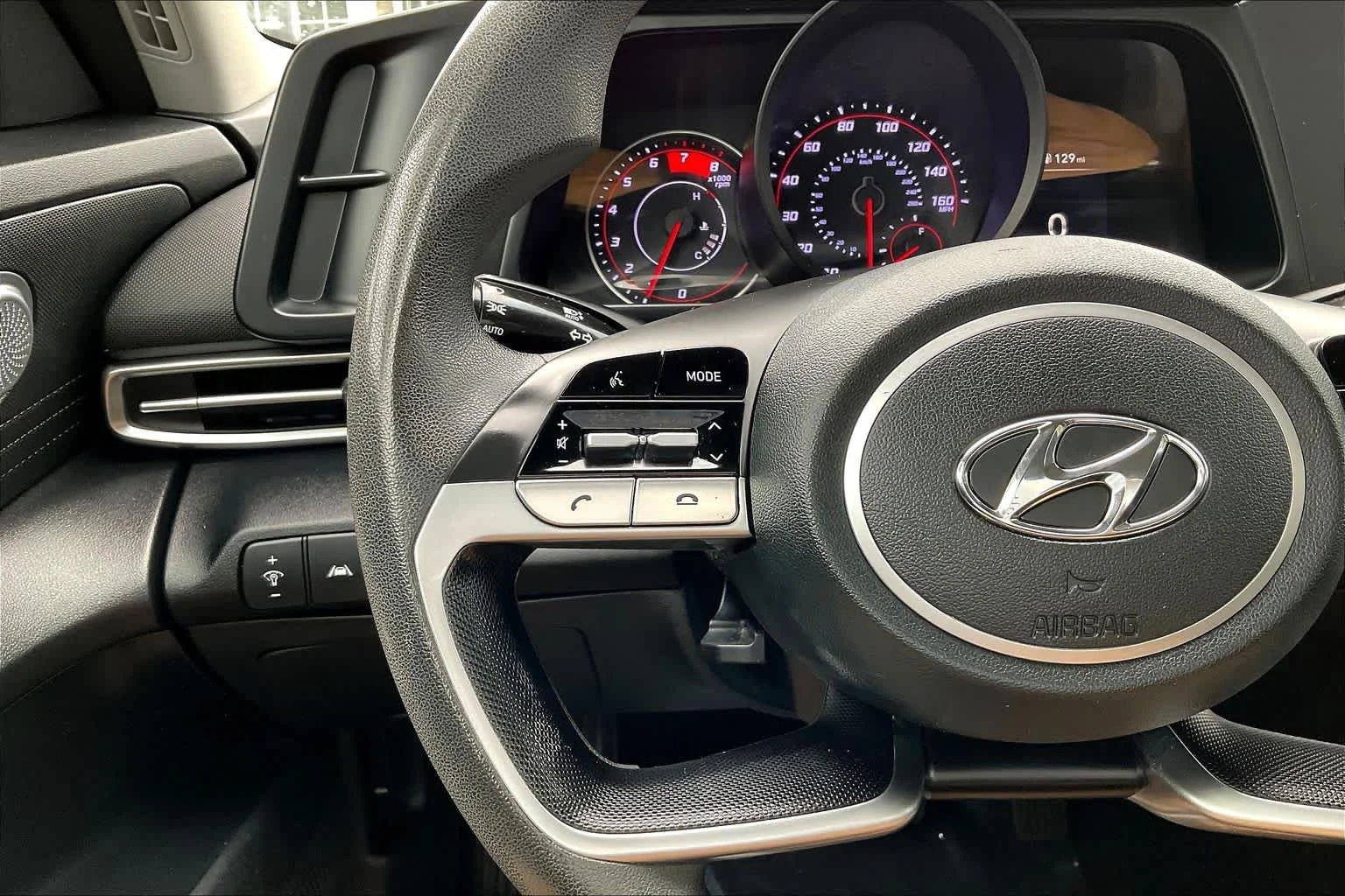 Used 2021 Quartz White Hyundai SEL image 22