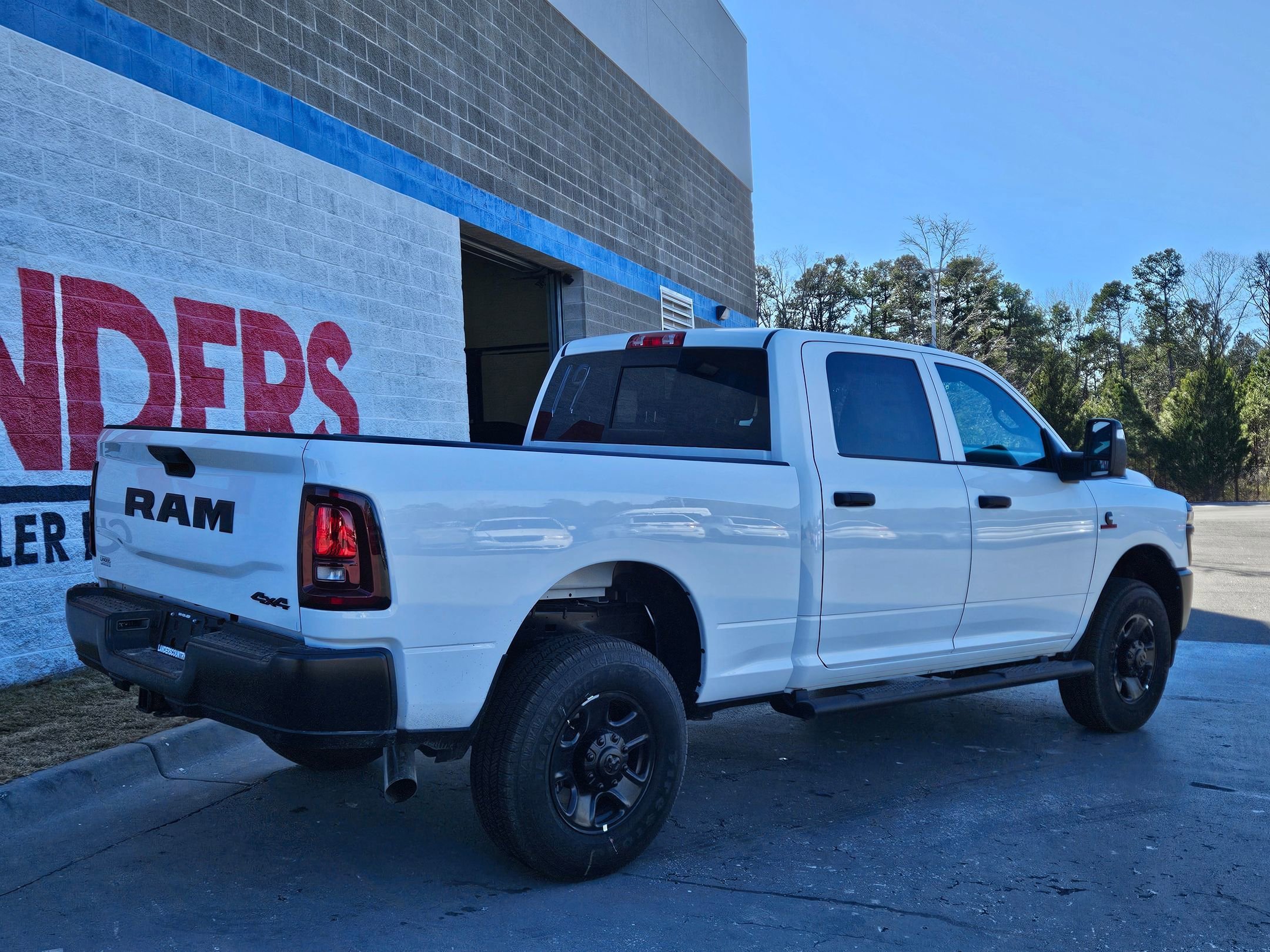 New 2026 Bright White Clear-Coat Exterior Paint RAM Tradesman image 7