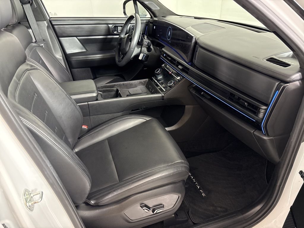 Used 2025 White Hyundai Calligraphy image 14