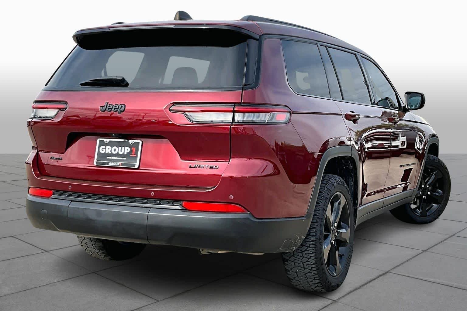 Used 2023 Velvet Red Pearlcoat Jeep Limited image 13