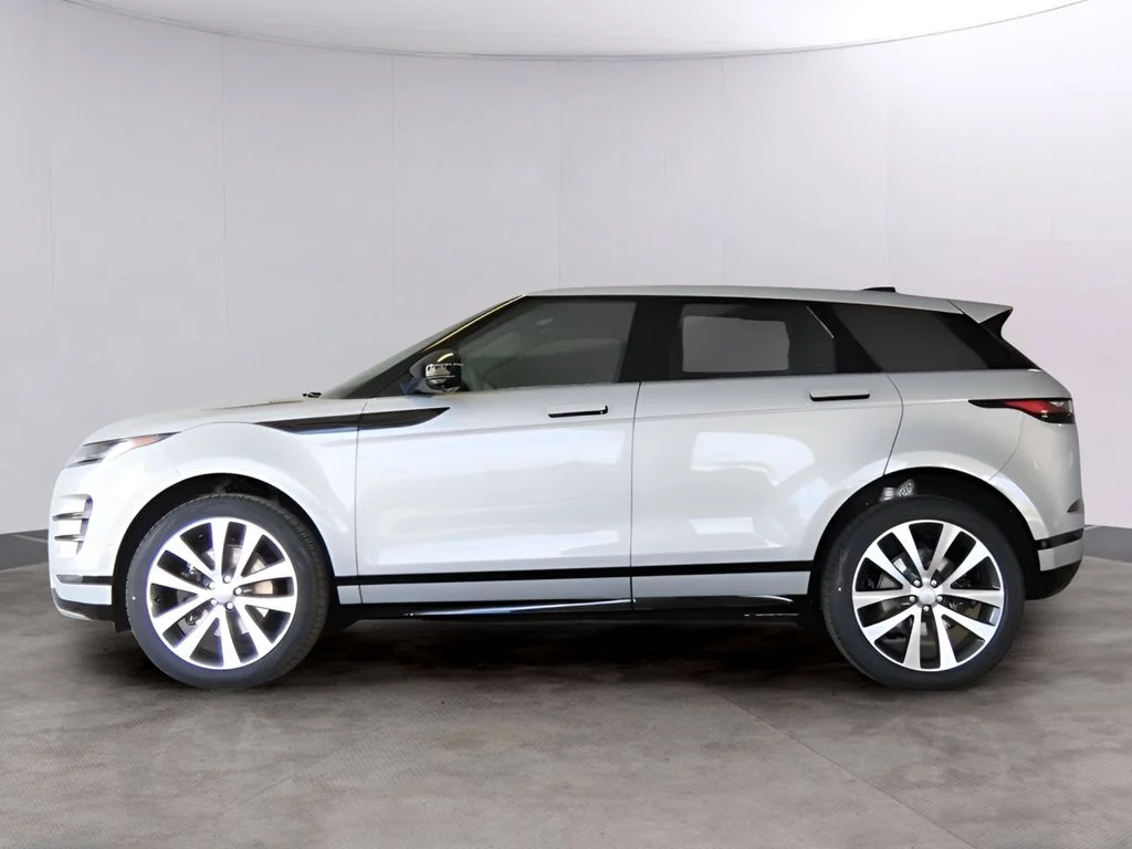 Certified Used 2026 Seoul Pearl Silver Metallic Land Rover Dynamic image 4