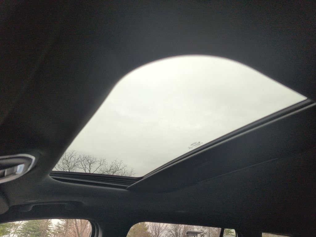 Used 2023 Black Jeep Altitude image 21