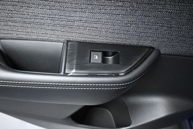 2023 Nissan Rogue SV - Photo 12