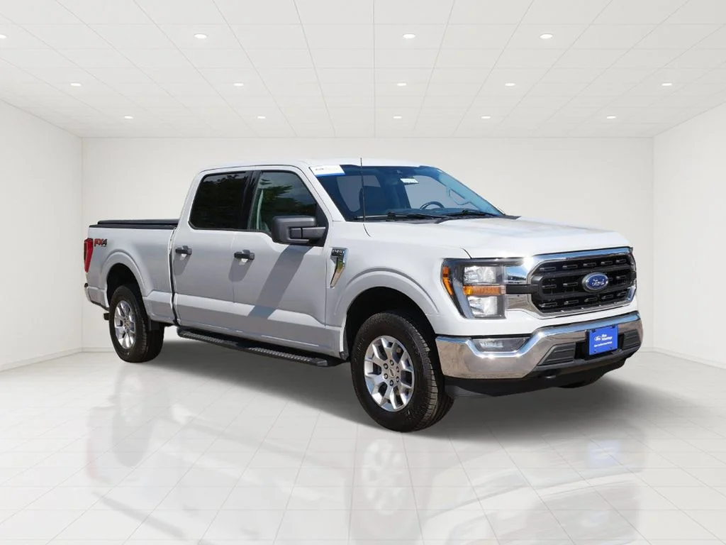 Used 2023 White Ford XLT image 1