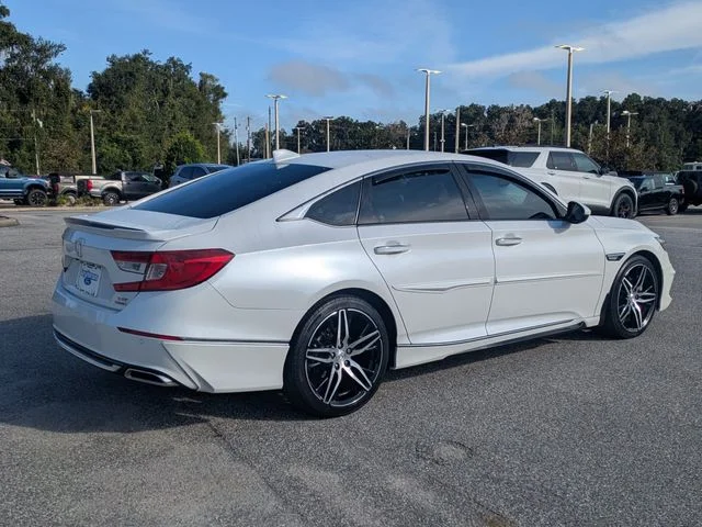 Used 2022 Platinum White Honda Touring 2.0T image 4