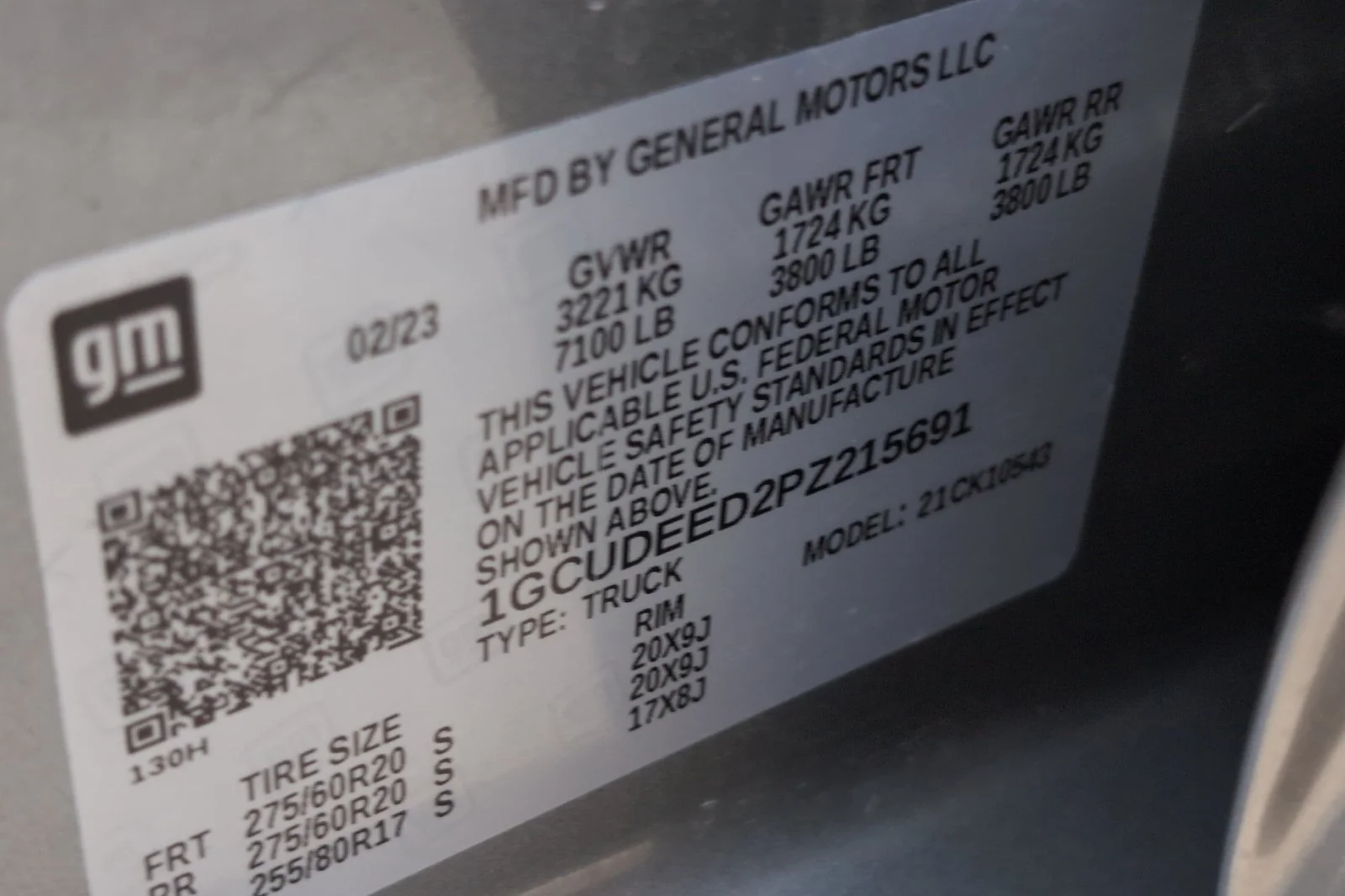 Used 2023 STERLING GRAY METALLIC Chevrolet RST image 30