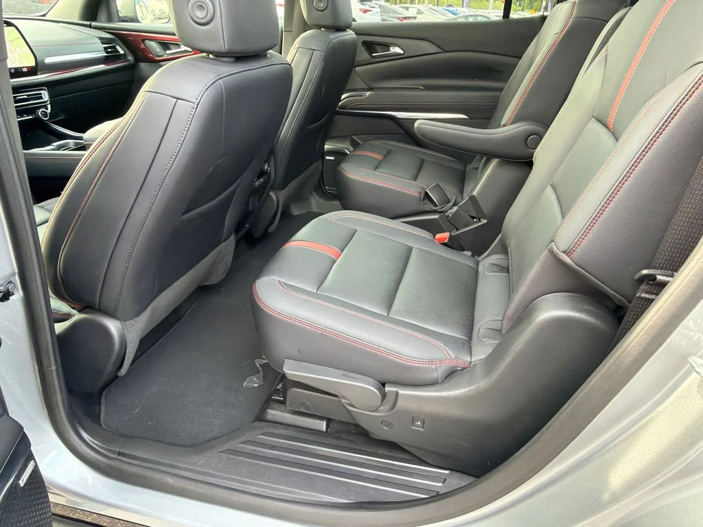 Used 2025 Gray Chevrolet RS image 21