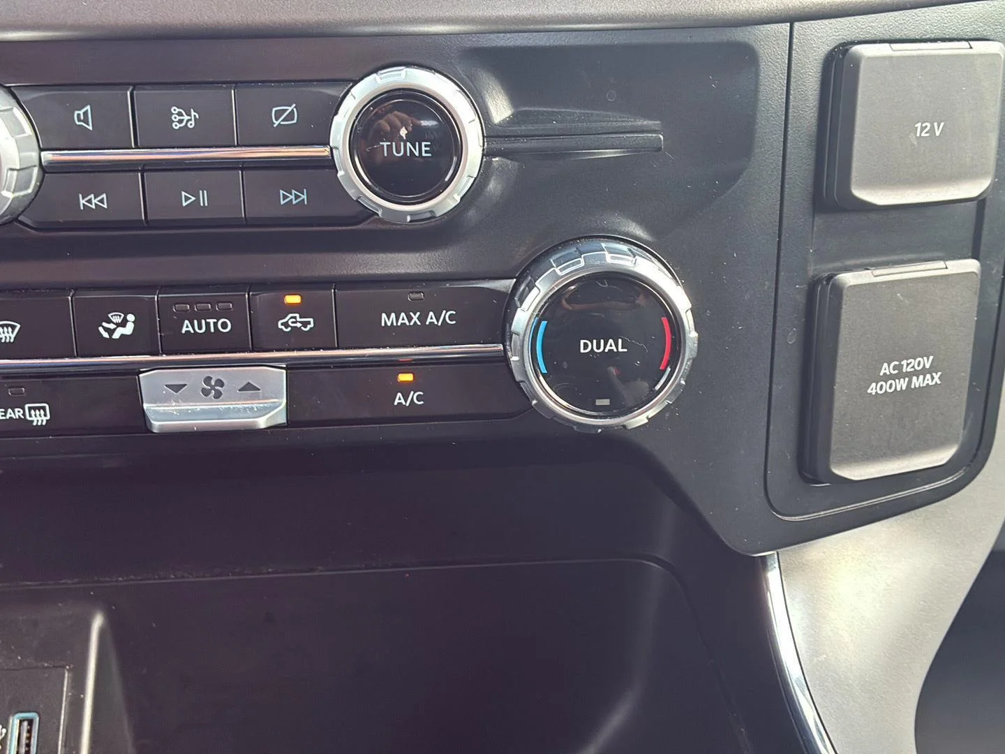 Used 2024 Agate Black Ford XLT image 23