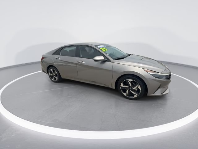 Used 2023 Silver Hyundai SEL image 2