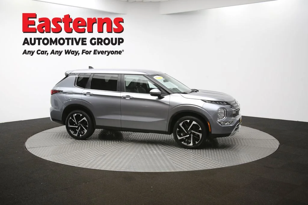 Used 2024 Gray Mitsubishi SE image 46