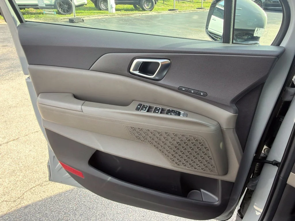 Used 2025 Ceramic Silver Kia EX image 6