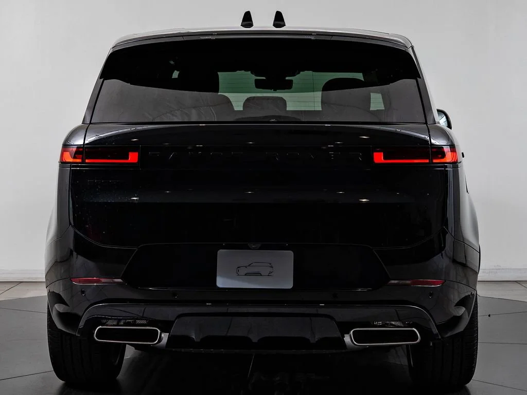 New 2026 Santorini Black Metallic Land Rover Dynamic SE image 7