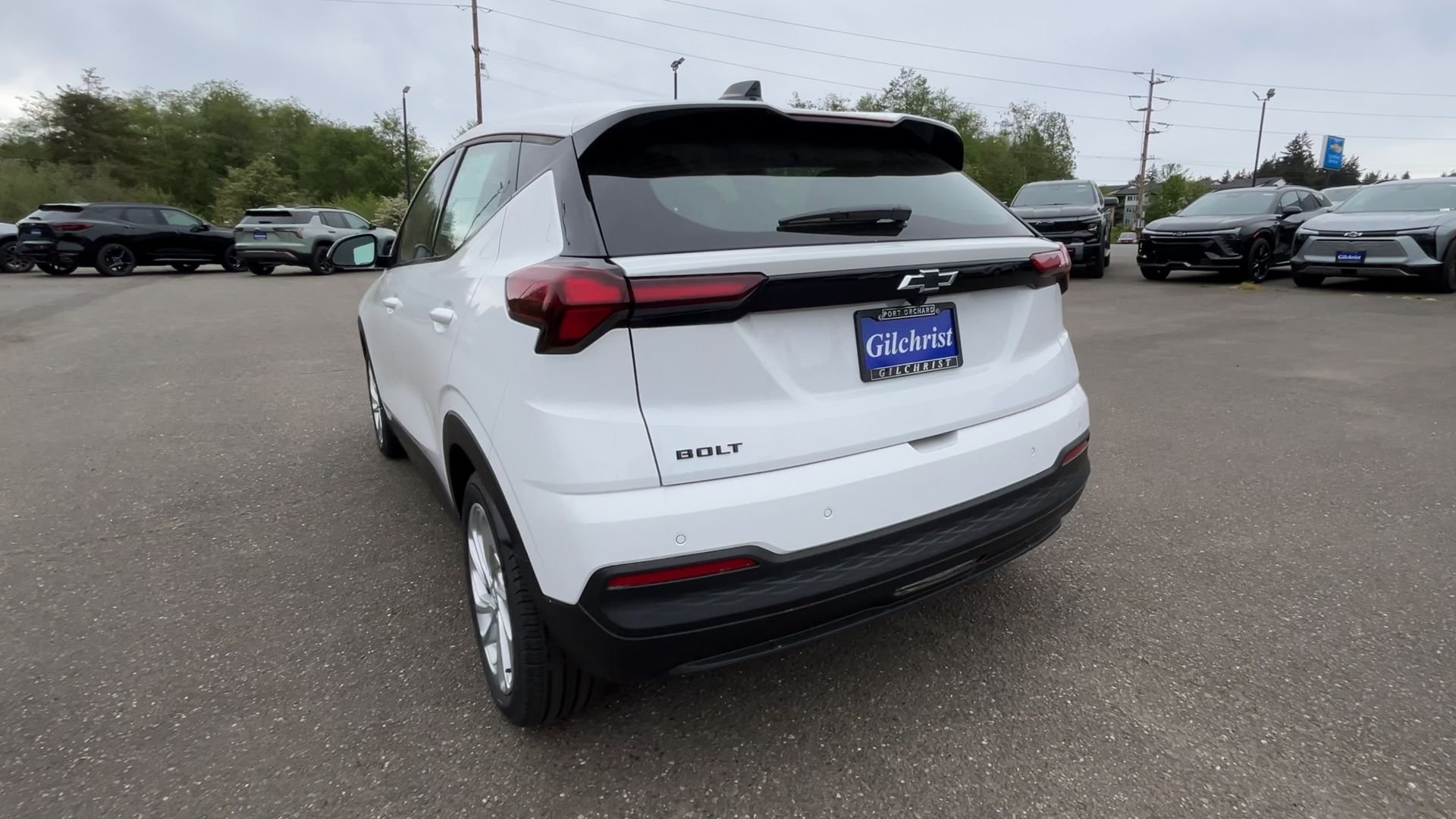 New 2027 Summit White Chevrolet LT image 6