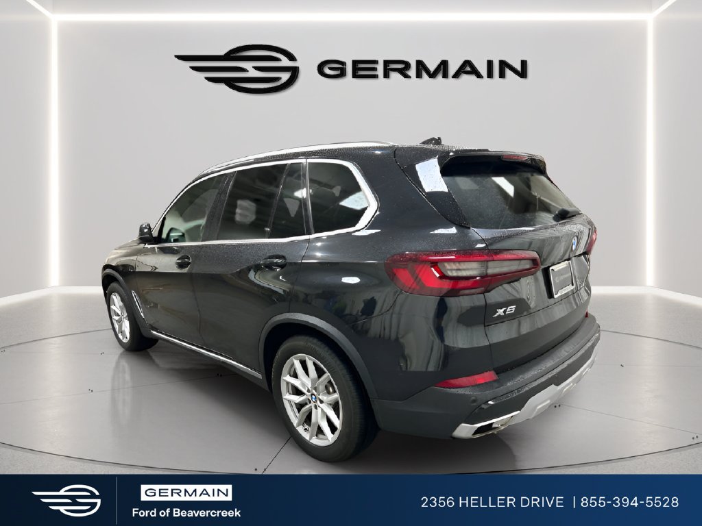 Used 2021 Black Sapphire Metallic BMW xDrive40i image 6