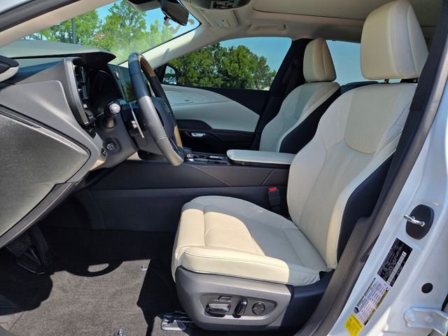 Certified Used 2025 EMINENT WHITE PEARL Lexus 350 Luxury image 9