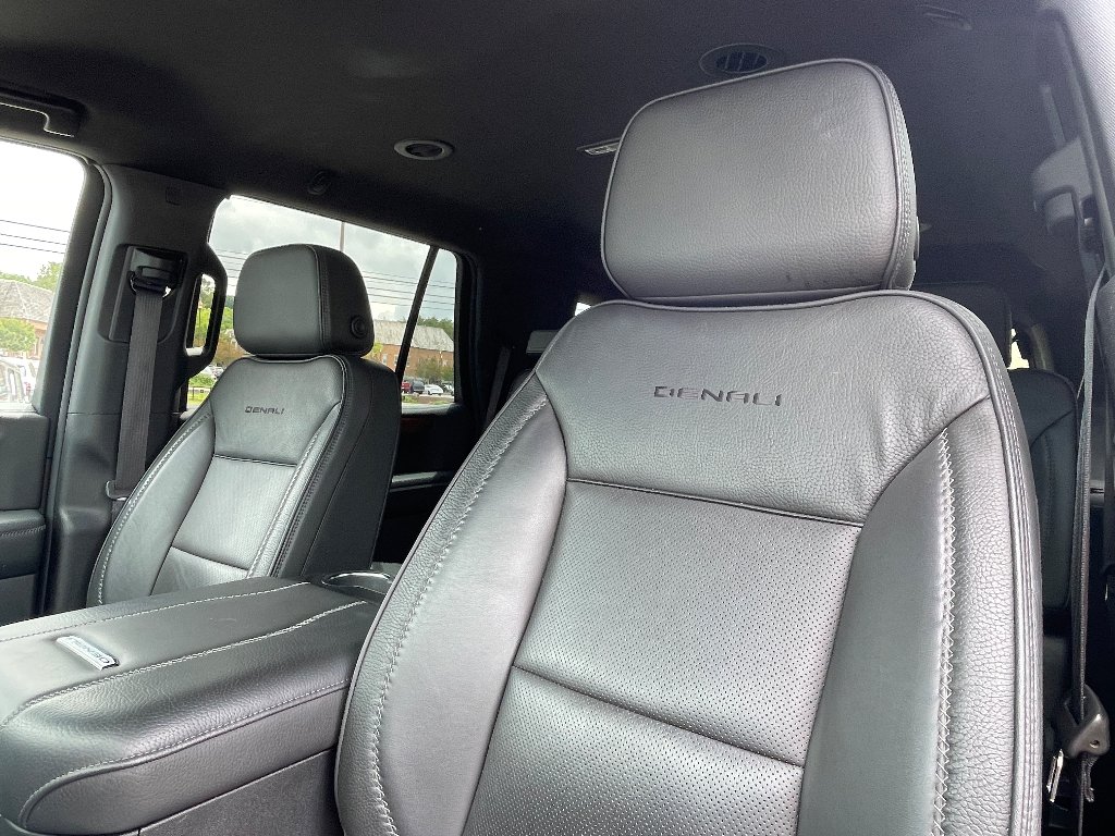 Used 2025 Summit White GMC Denali image 12