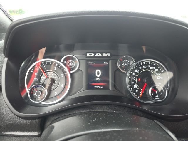 Used 2022 White Ram Big Horn image 16