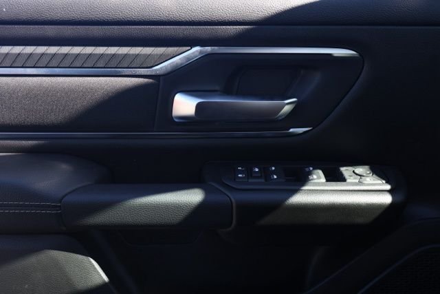 New 2026 Billet Silver Metallic Clear-Coat Exterior Paint RAM Big Horn/Lone Star image 22