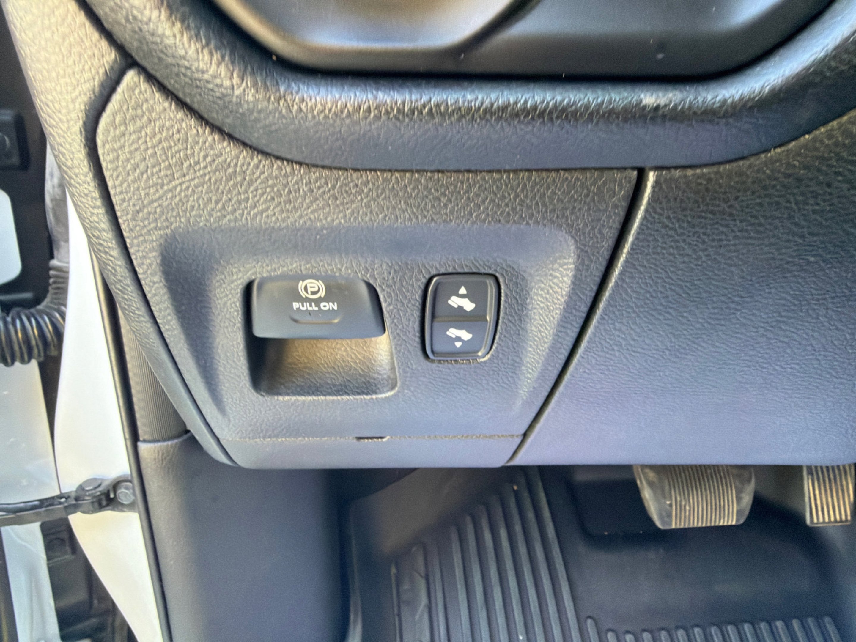Used 2022 Bright White Clearcoat Ram Laramie image 20