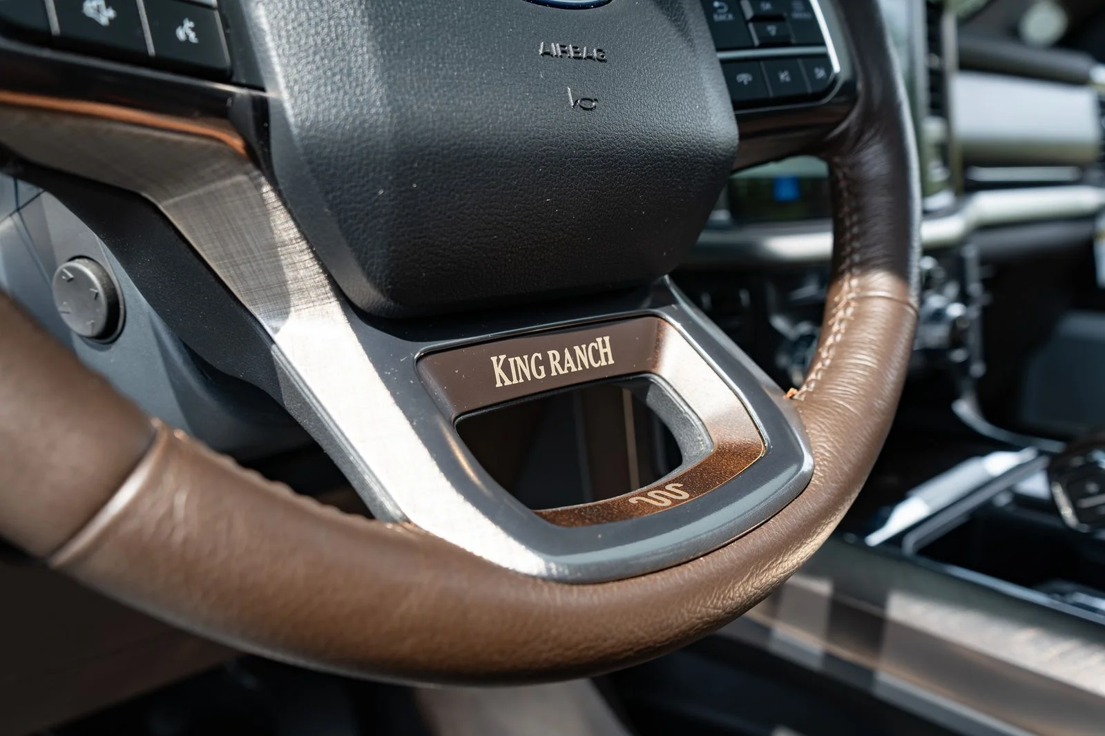 Used 2025 Blue Ford King Ranch image 28