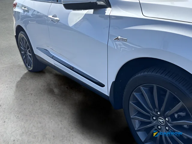 Used 2022 White Acura  image 27