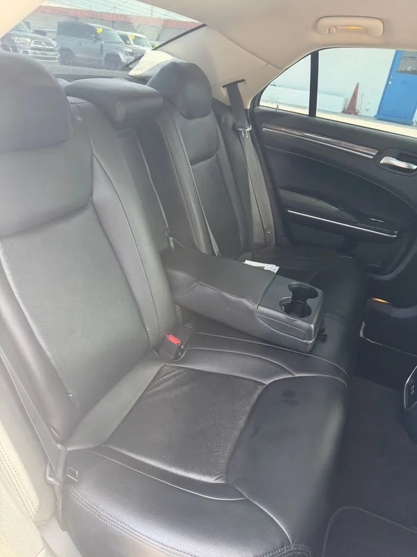 Used 2019  Chrysler Touring image 22