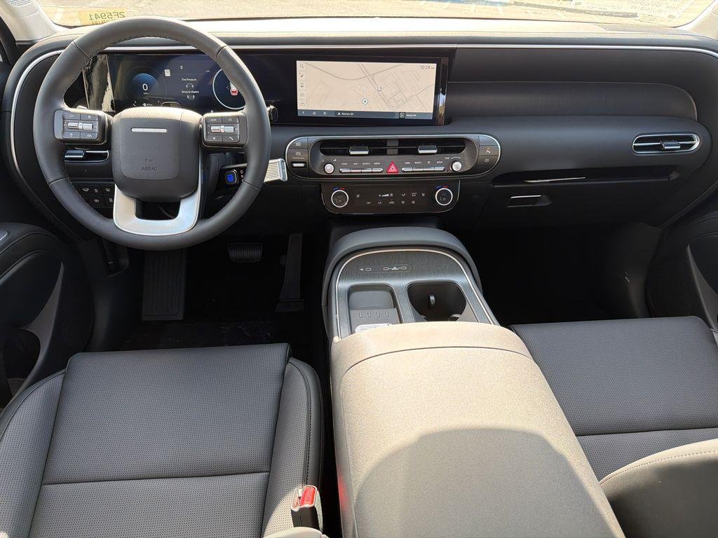 New 2026 White Hyundai SEL FWD image 23