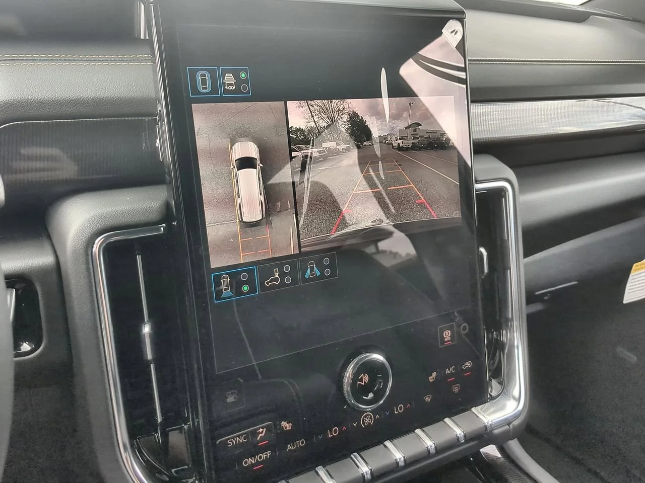 New 2026 Sterling Metallic GMC Elevation image 15