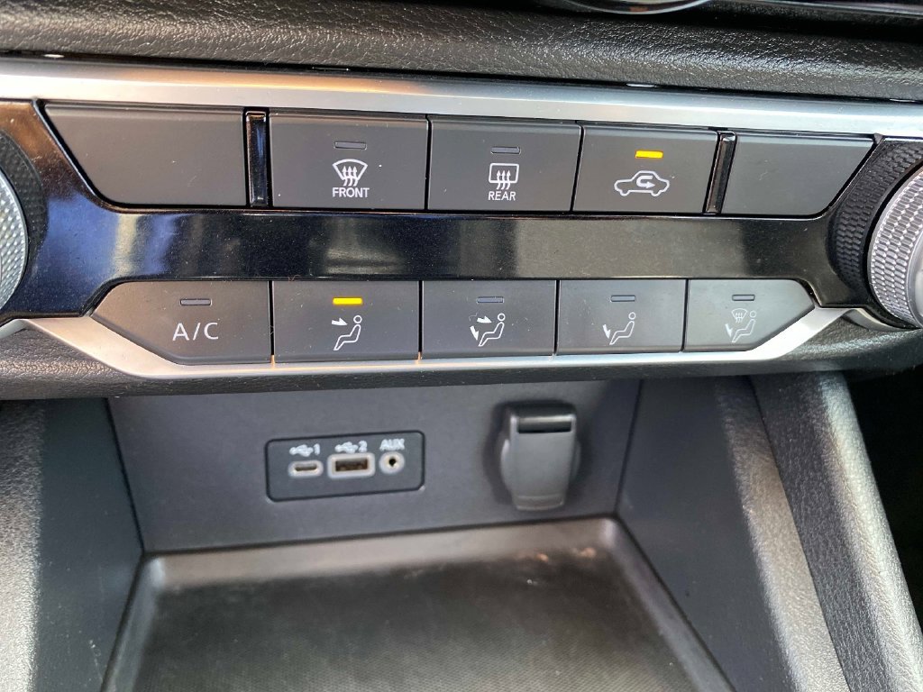 Used 2022 White Nissan SV image 13