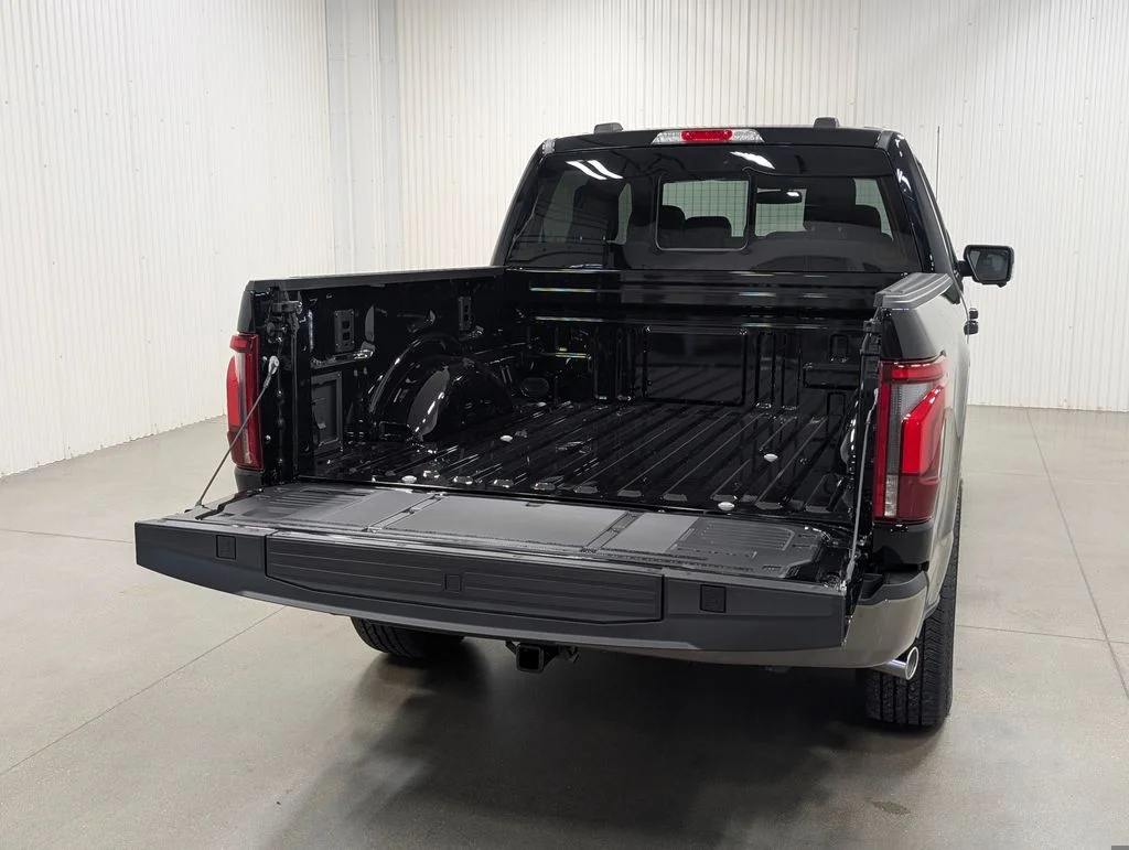 New 2026 Agate Black Metallic Ford King Ranch® image 27