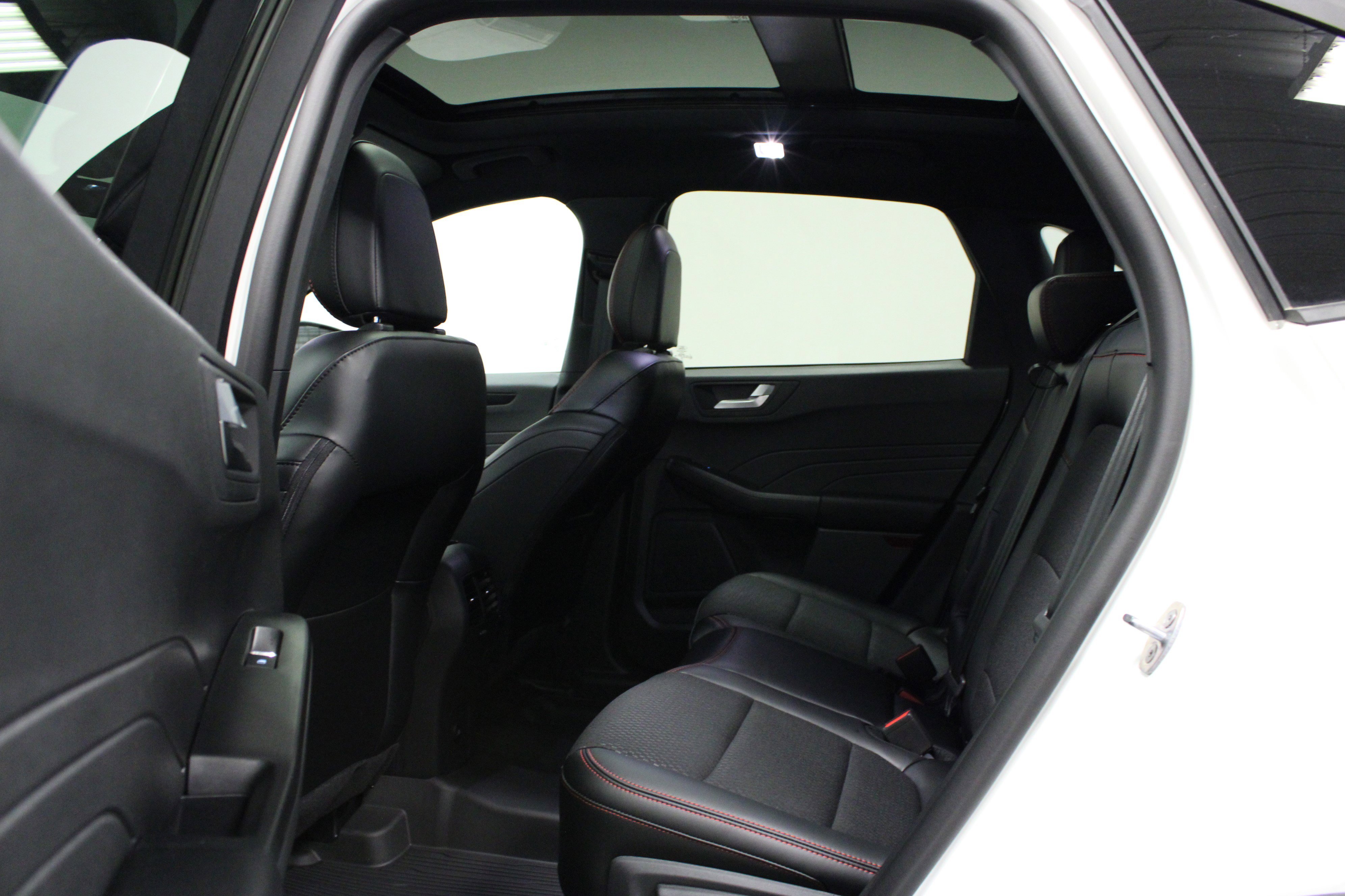 2025 Ford Escape Hybrid ST-Line - Photo 13