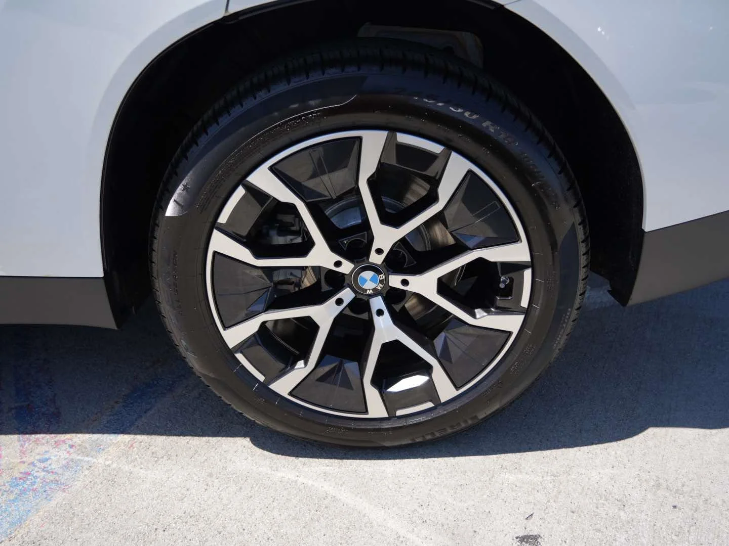 New 2026 Alpine White BMW 30 xDrive image 5