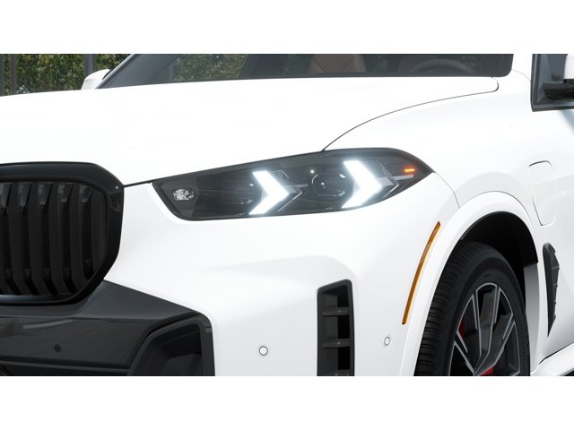 New 2026 Alpine White BMW X5 50e image 6