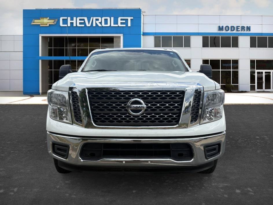 Used 2018 Glacier White Nissan SV image 6