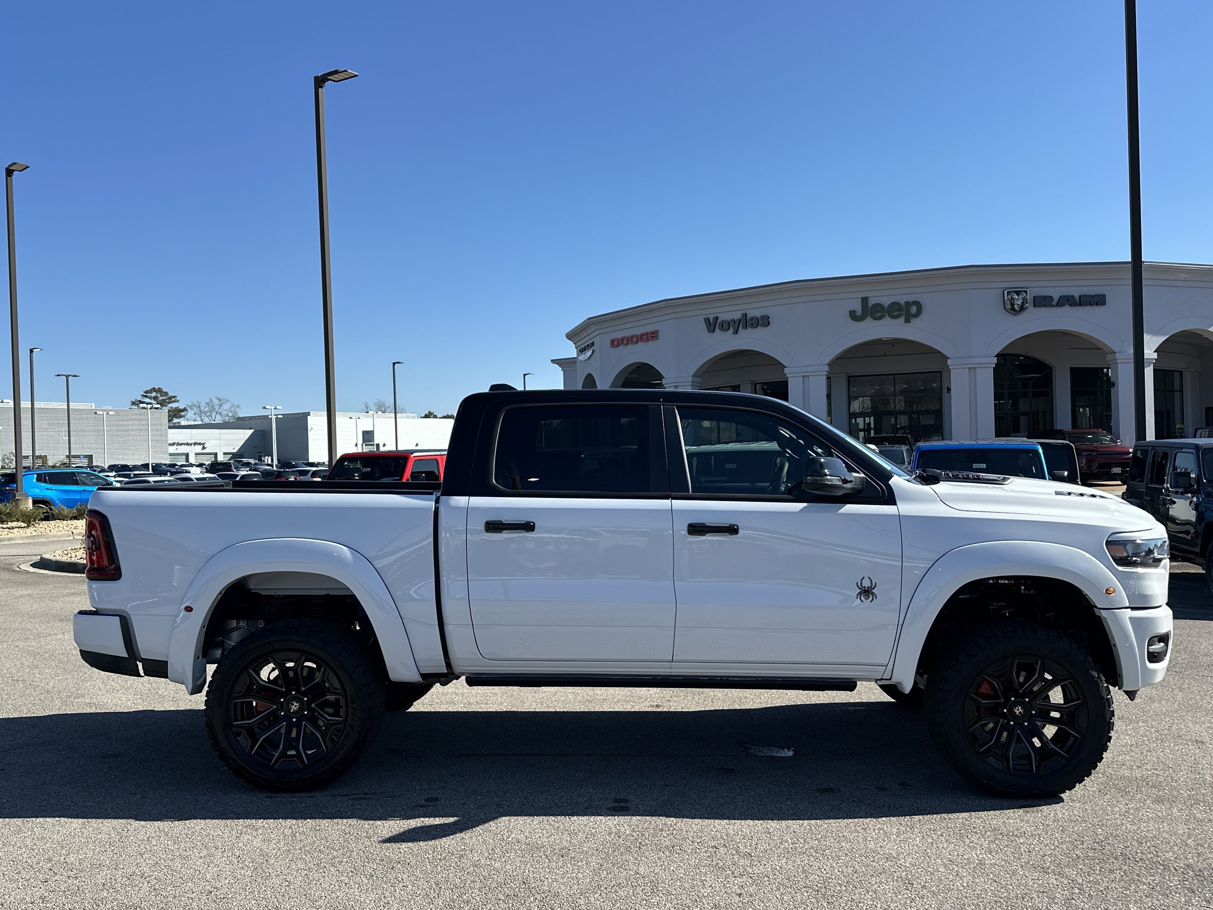 New 2026 Bright White Clear-Coat Exterior Paint RAM Big Horn/Lone Star image 8