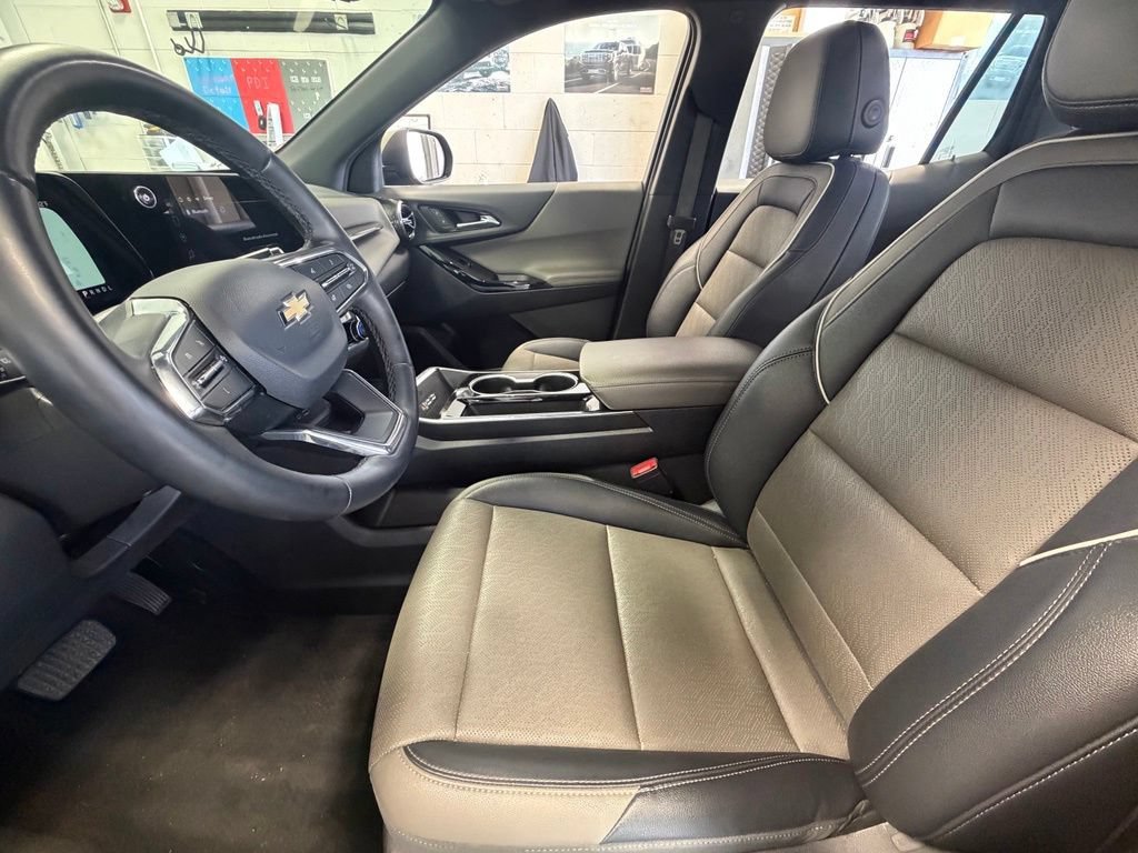 Used 2025 Cacti Green Chevrolet LT image 16