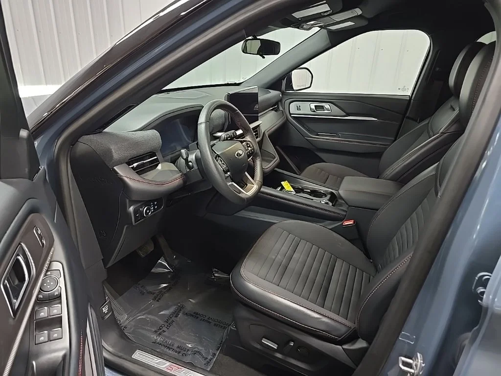 Used 2025 Blue Ford ST-Line image 28