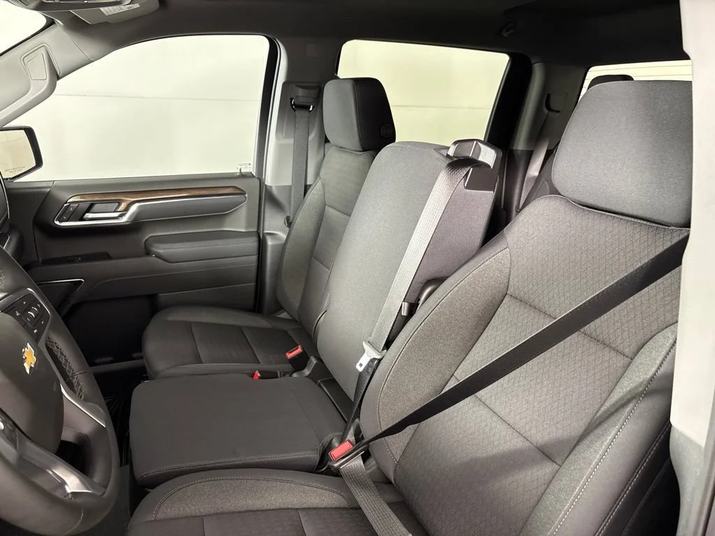 New 2026 Sterling Gray Metallic Chevrolet LT (2FL) image 33